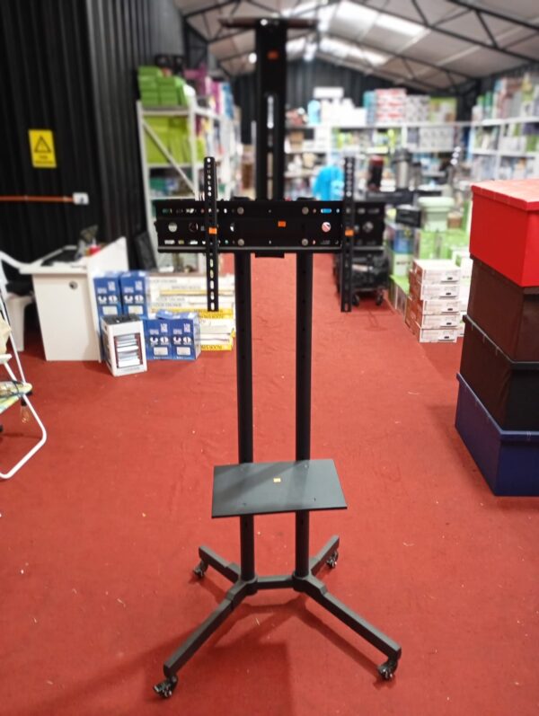 SOPORTE CON PEDESTAL 32-75