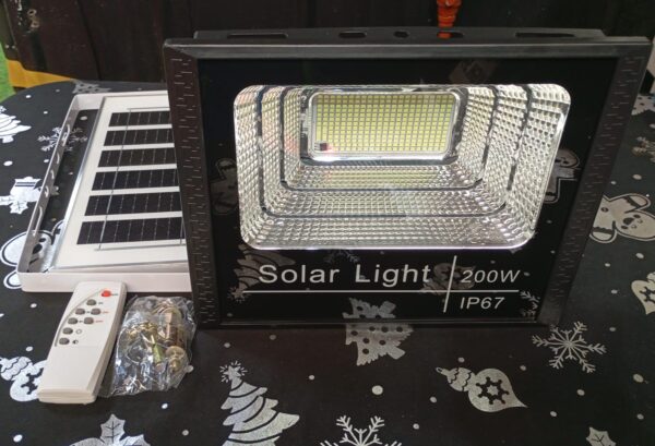 LAMPARA LED CON PANEL SOLAR  DE 200 WATTS - Imagen 3