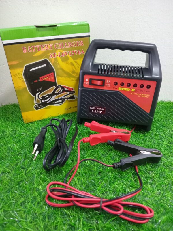 CARGADOR DE BATERIA PLASTICO