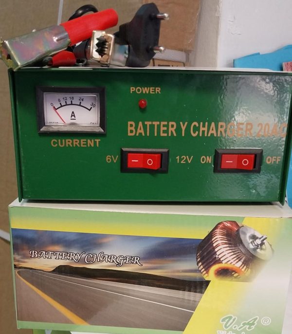 CARGADOR  DE BATERIA DE METAL DE 6 A 12