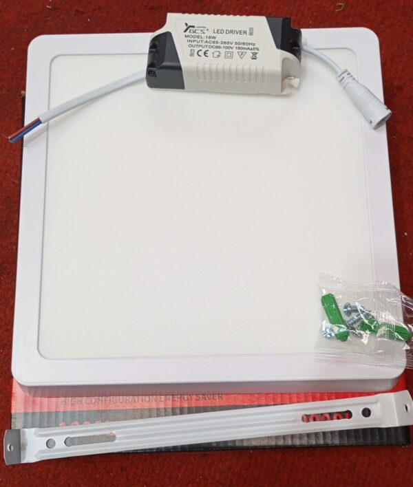 FOCO LED PANEL SOBREPUESTO CUADRADO DE 18 W