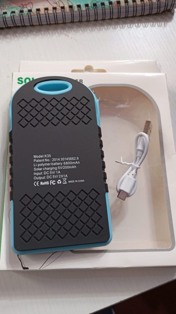 Power Bank Solar Portátil de 6.800mah 2 USB + Mini Linterna LED - Imagen 2