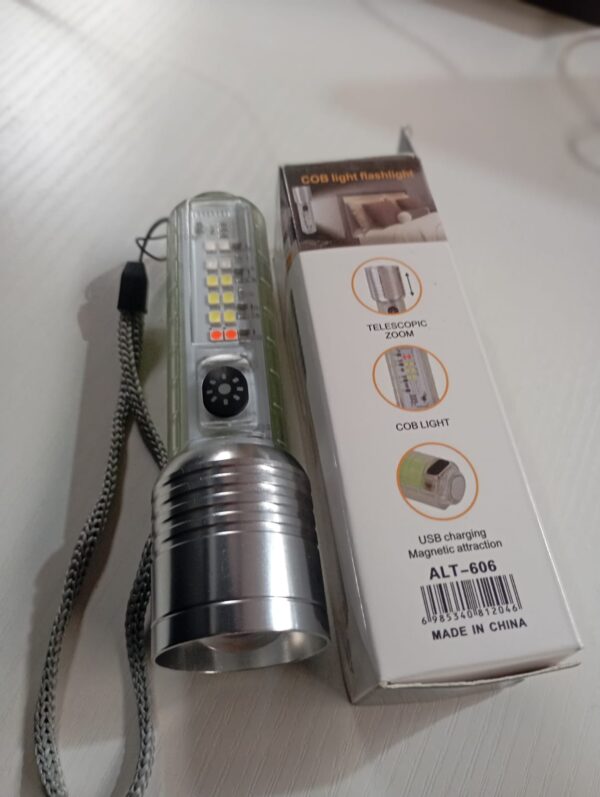 LINTERNA TACTICA RECARGABLE CON 8 MODOS DE ILUMINACION + ZOOM - Imagen 6