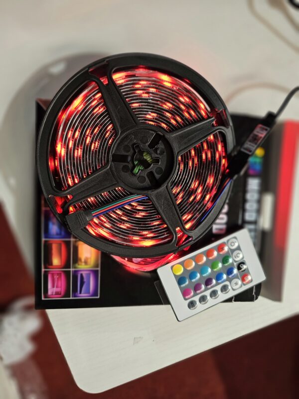 CINTA LED USB  5 METROS CON CONTROL