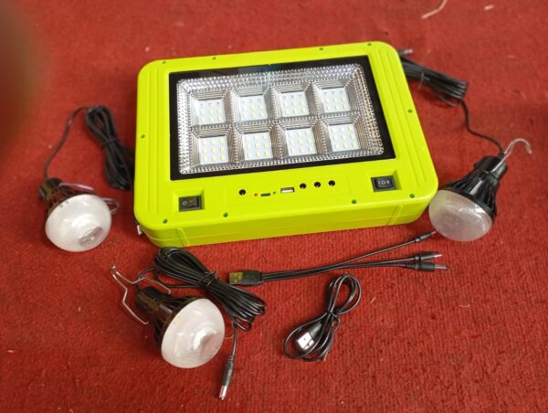 KIT EMERGENCIA + 3 AMPOLLETA Y LINTERNA CON PANEL SOLAR - Imagen 7