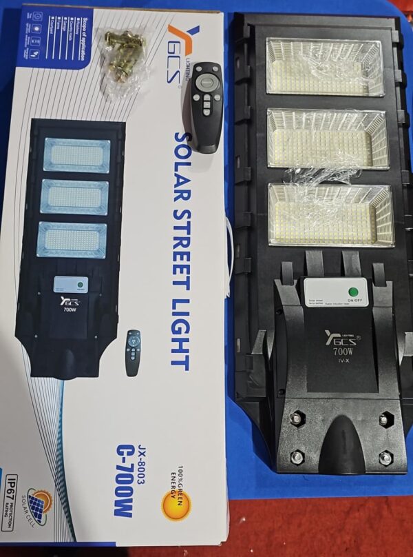 FOCO SOLAR DE 700W CON PEDESTAL - Imagen 4