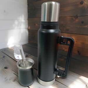 TERMO 1.3 LITROS PARA MATE CON TAZA